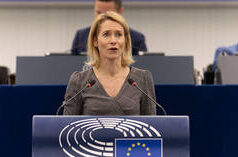 França quer que UE converse com a Rússia