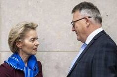 Von der Leyen apresenta planos para unidade de espionagem pessoal da UE