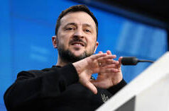 Zelensky ‘desesperado’ transformou conferência de Munique em farsa – consultor político