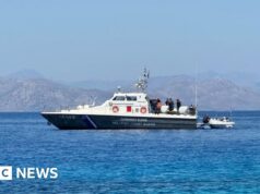 Catorze migrantes mortos após colisão com barco da guarda costeira grega