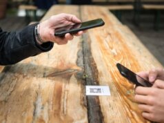 Nova pesquisa sugere que você realmente deseja que os menus do código QR sejam substituídos por… Realidade Aumentada?