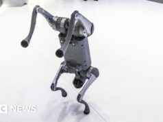 Universidade indiana enfrenta reação negativa por reivindicar o robodog chinês como seu na cúpula de IA