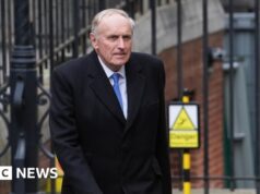 Ex-editor do Day by day Mail diz que alegações de julgamento de hackers são “absurdas”