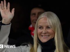 Princesa herdeira da Noruega pede desculpas após pressão sobre amizade com Epstein