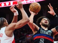 Poeltl retorna, mas Raptors são derrotados por Pistons com falta de mão de obra