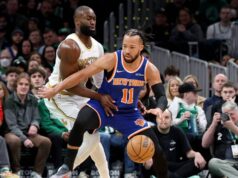 Brunson dá força aos Knicks na vitória sobre o Celtics, quebrando a seqüência de cinco vitórias consecutivas do Boston