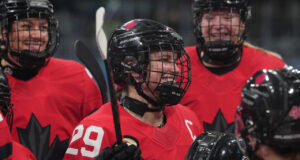 Marie-Philip Poulin empata com Wickenheiser como o maior artilheiro olímpico de todos os tempos do Canadá