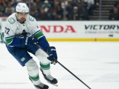 Chytil de Canucks provavelmente não retornará antes das férias olímpicas devido a enxaquecas
