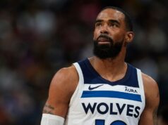 Relatório: Conley planeja assinar novamente com o Timberwolves após ser liberado do Hornets