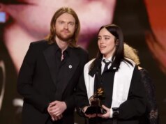 Finneas revida ‘velhos brancos poderosos’ irritados com o discurso de Billie Eilish no Grammy