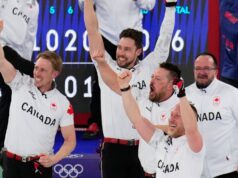 A equipe canadense Brad Jacobs conquista o ouro olímpico no curling masculino