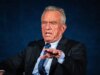RFK Jr. reuniu um painel sobre autismo com manivelas e teóricos da conspiração