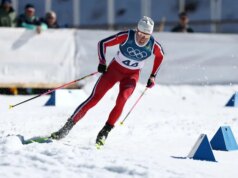 O norueguês Johannes Klaebo empata recorde olímpico com 8ª medalha de ouro