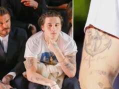 Primeiro, dê uma olhada no ‘corte’ de Brooklyn Beckham para encobrir a tatuagem em homenagem a David