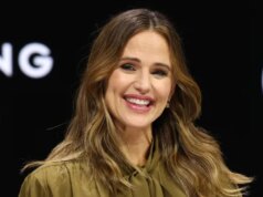 Jennifer Garner revela que ‘mordeu um pedaço’ da orelha de sua co-estrela durante as filmagens