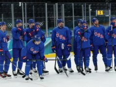 Jogadores da NHL se adaptam a negócios incomuns em Milão