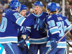 A histórica recuperação de quatro gols de Lightning surpreende os Bruins na NHL Stadium Sequence