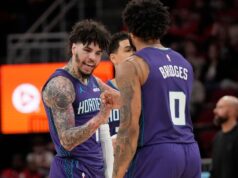 NBA Roundup: Hornets vence Rockets pela oitava vitória consecutiva