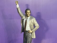 Lakers inauguram estátua de Pat Riley, o mentor técnico da period Showtime dos anos 1980