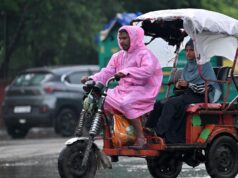 Aumento de acidentes com riquixás eletrônicos desencadeia pedidos por supervisão mais rigorosa