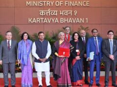 Orçamento da União 2026 AO VIVO: A Ministra das Finanças, Nirmala Sitharaman, encontra-se com o Presidente Murmu antes do seu nono Orçamento