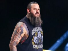 Fãs de wrestling profissional gritam ‘f— ICE’ durante uma partida All Elite Wrestling