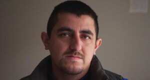 DHS diz que imigrante ilegal feriu a cabeça após bater em parede de concreto enquanto fugia do ICE, nega alegações de espancamento