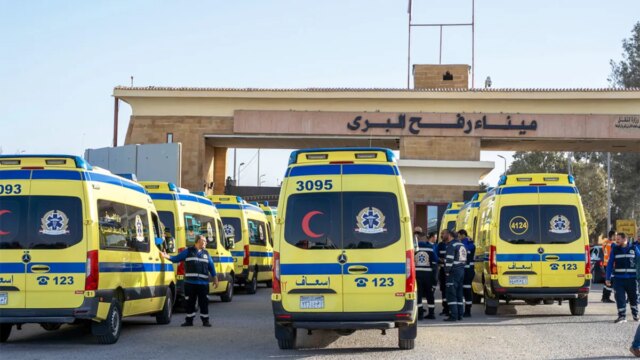 ambulances-rafah-crossing.jpg