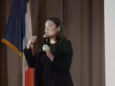 ‘Mal sei o que ele está dizendo’: AOC dispara contra Trump depois que ele chama o present do intervalo do Tremendous Bowl de Unhealthy Bunny de ‘o pior de todos’