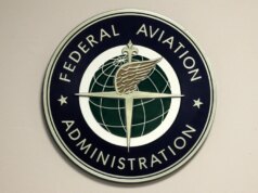 O fechamento do espaço aéreo ocorreu após FAA e Pentágono brigarem sobre testes relacionados a drones, dizem fontes