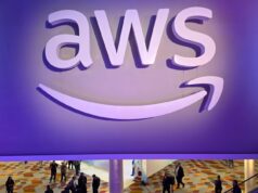 O crescimento da AWS atinge o maior nível em 3 anos, chips personalizados chegam a US$ 10 bilhões, enquanto plano de investimentos de US$ 200 bilhões abala os investidores