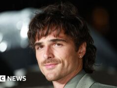 A estrela de Wuthering Heights, Jacob Elordi, ‘praticou o sotaque do norte no banho’