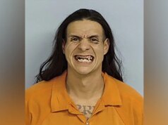 Homem da Flórida supostamente aponta arma para vários motoristas durante confronto violento no trânsito