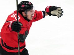 O grande finlandês Teemu Selanne critica a arbitragem: ‘Que piada’