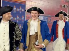 À VOIR: Les Bruins e o Lightning chegam com estilo na Série de Stades