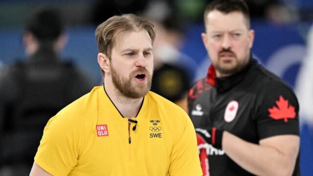 canada-sweden-curling.jpg