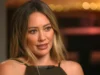 Hilary Duff aborda tensões familiares e rumores de fãs sobre relacionamentos anteriores em novas músicas