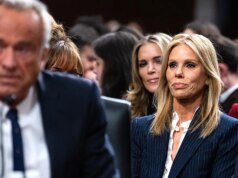 Cheryl Hines conta a Rogan sobre a coisa mais surpreendente que aprendeu sobre política quando RFK Jr enfrentou a reação de Dem