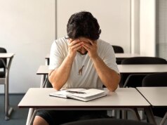 Especialistas criticam estudantes universitários enquanto relatórios os expõem por abusar do sistema com deficiências falsas