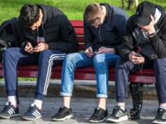 Espanha proibirá menores de 16 anos nas redes sociais enquanto o mundo aposta na verificação de idade