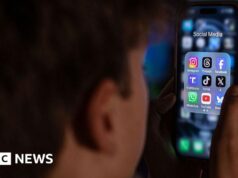 Crescentes apelos na Índia para restringir o uso de mídias sociais por crianças