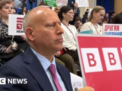 Insultos do ‘inimigo’ e questionamentos de Putin: Steve Rosenberg na corda bamba das reportagens da Rússia