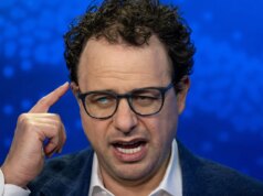 Wall Avenue aparentemente acredita que o futuro envolve fabricar seu software program em vez de comprá-lo