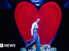 ‘Eu não presto atenção’: Cynthia Erivo ignora as críticas on-line enquanto Drácula recebe críticas mistas