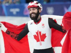 Steven Dubois, do Canadá, conquista ouro olímpico em pista curta