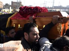 Suposto mentor entre quatro presos após explosão em mesquita no Paquistão