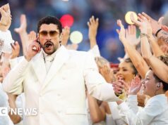 Dangerous Bunny critica o patriotismo porto-riquenho no present do intervalo do Tremendous Bowl