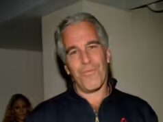 ‘Você falhou na medicina, humanidade’: médico de origem indiana ataca ginecologistas que trataram das vítimas de Epstein