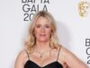 Edith Bowman faz apelo choroso pelo desaparecimento do caso contendo as cinzas do avô