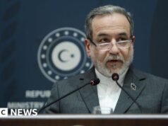 EUA e Irã concordam em manter negociações nucleares em Omã na sexta-feira